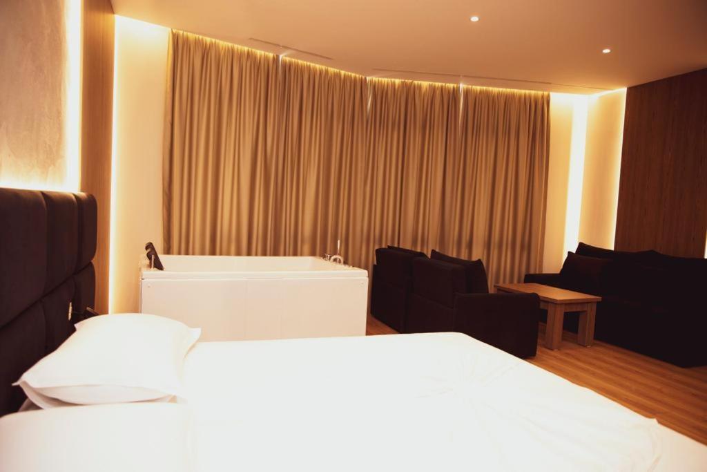Hotel Continental Durrës Eksteriør billede