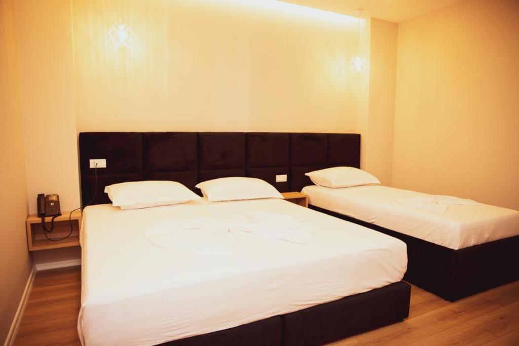 Hotel Continental Durrës Eksteriør billede