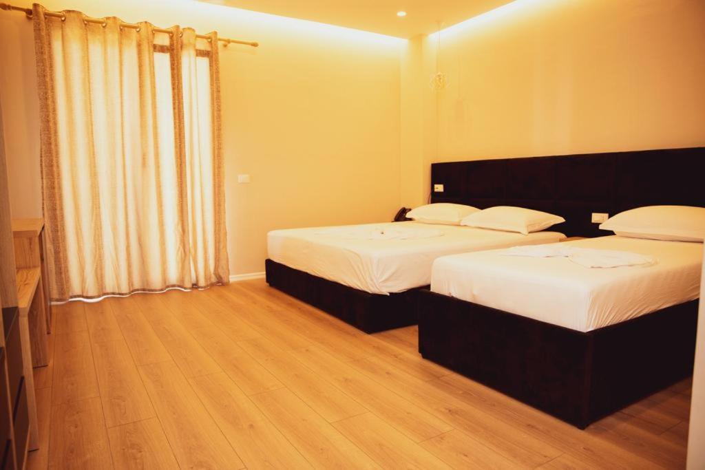 Hotel Continental Durrës Eksteriør billede