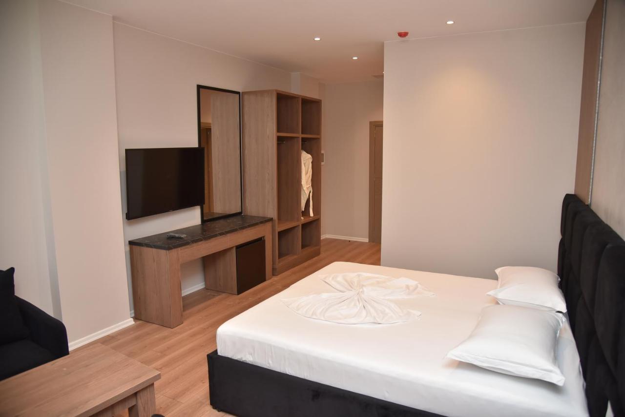 Hotel Continental Durrës Eksteriør billede